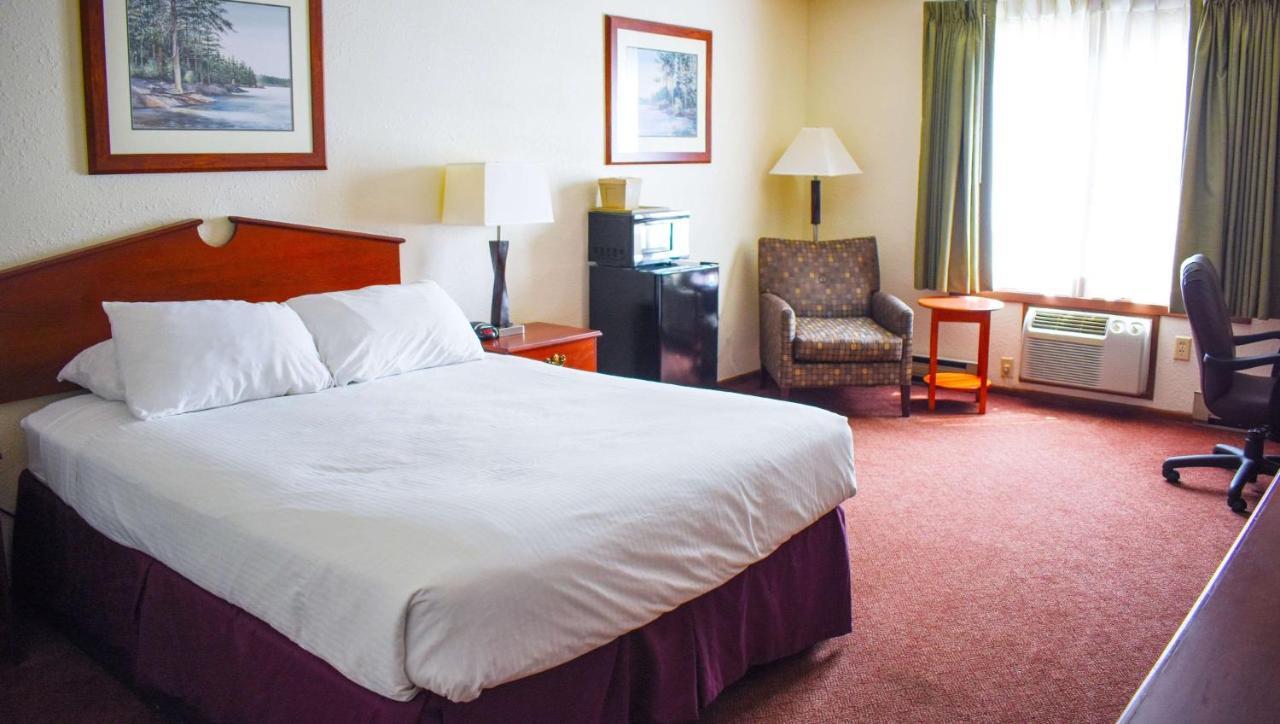 Magnuson Hotel Country Inn Ishpeming Esterno foto