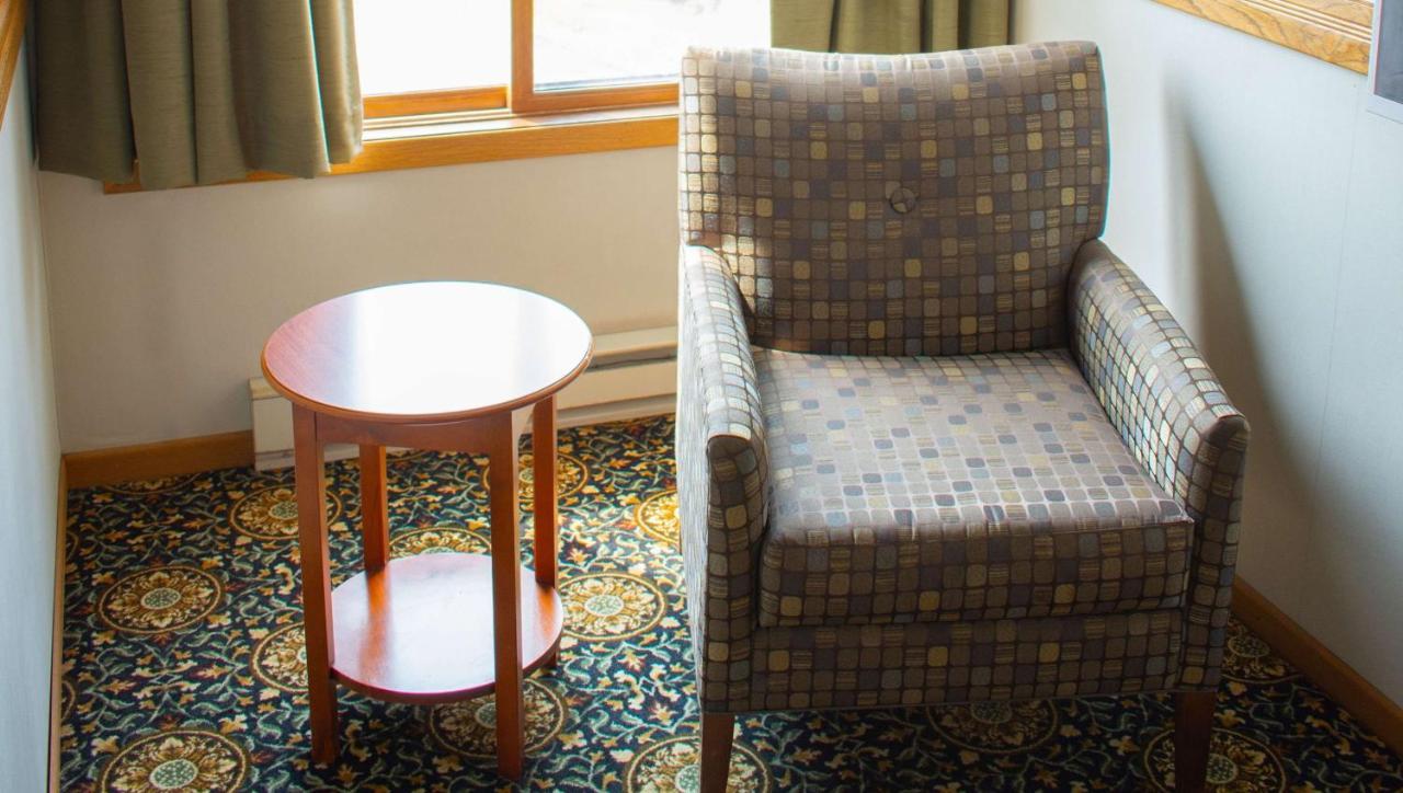 Magnuson Hotel Country Inn Ishpeming Esterno foto